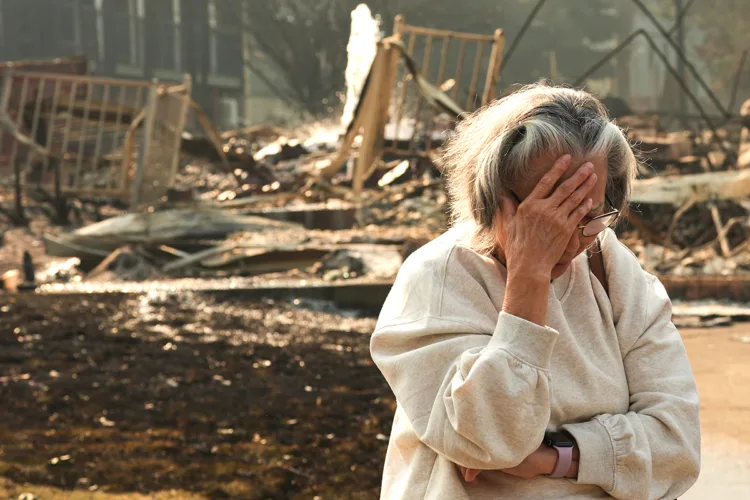 Washington state fires destroy hundreds of buildings